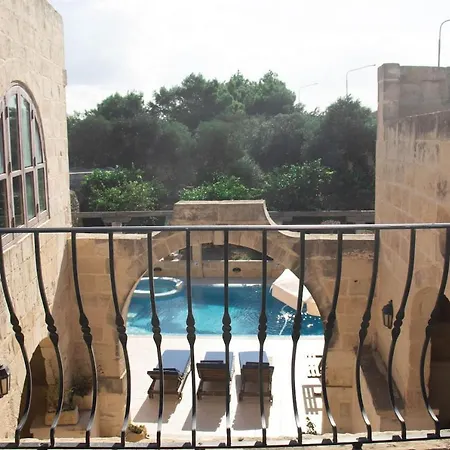 Farmhouse In Mgarr, Malta Вилла L-Imgarr