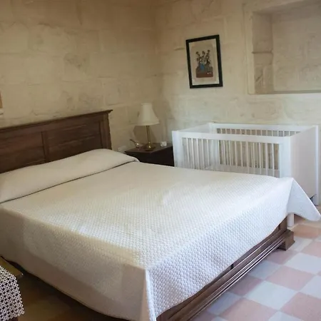 Farmhouse In Mgarr, Malta *