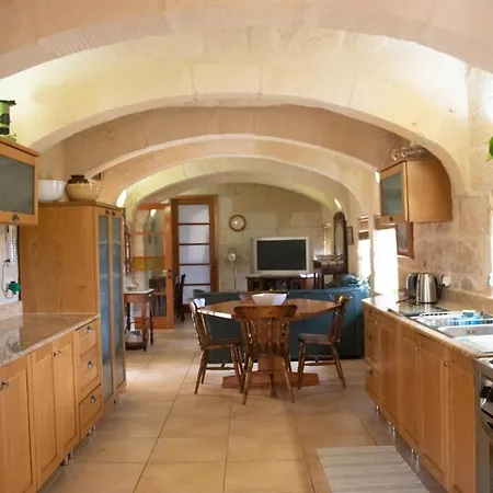 Farmhouse In Mgarr, Malta L-Imgarr