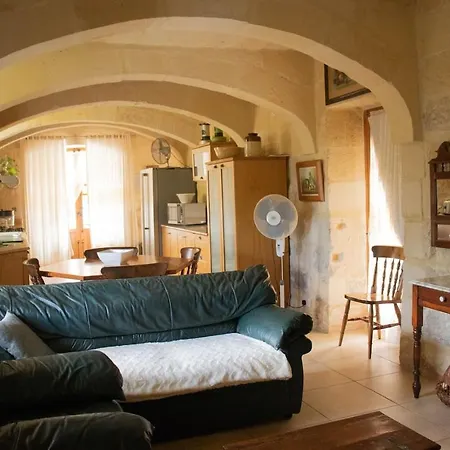 Farmhouse In Mgarr, Malta 别墅