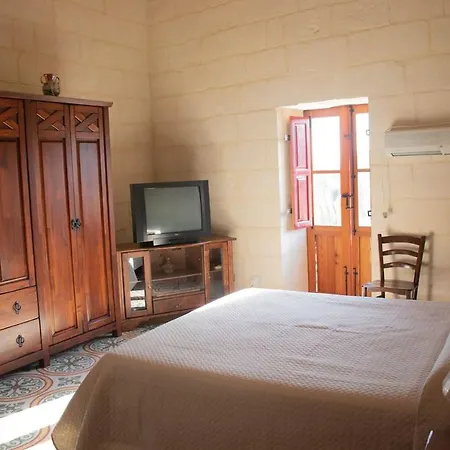 Farmhouse In Mgarr, Malta 别墅 *